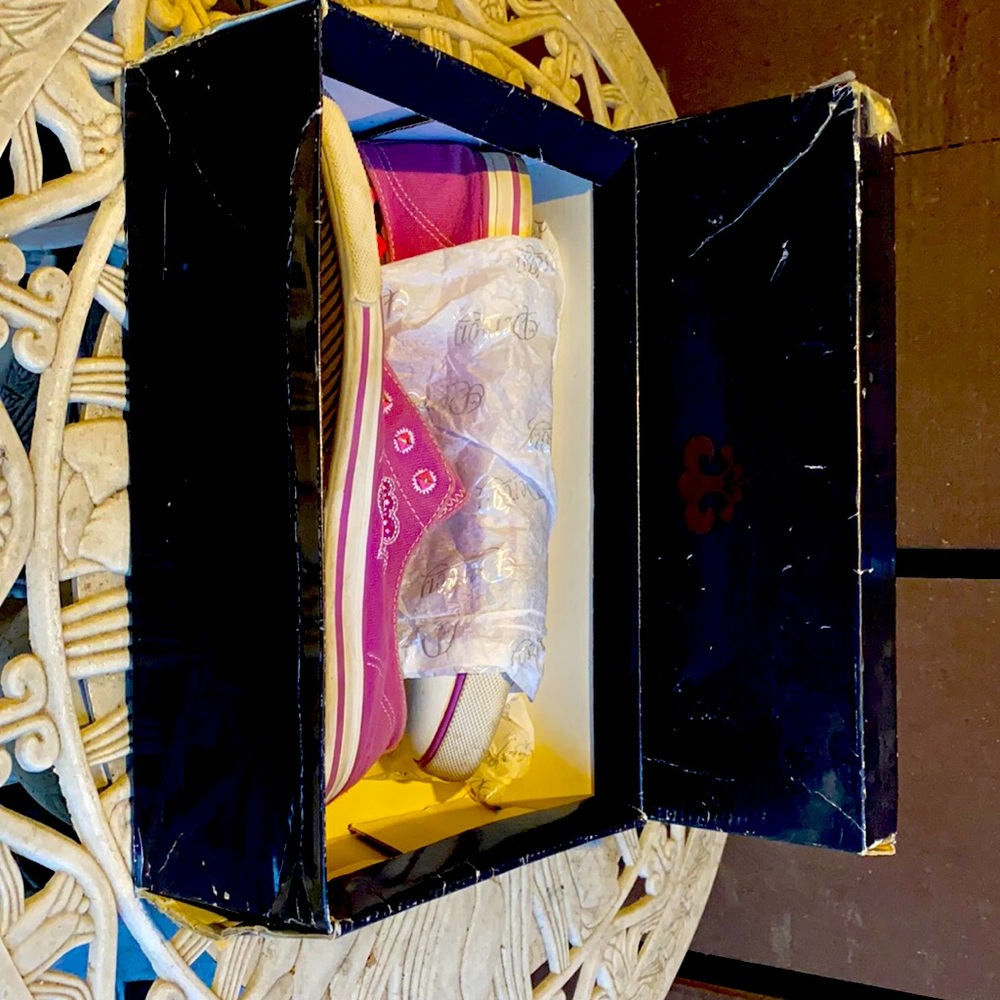 House of Dereon  (Beyoncé’s old designer brand)